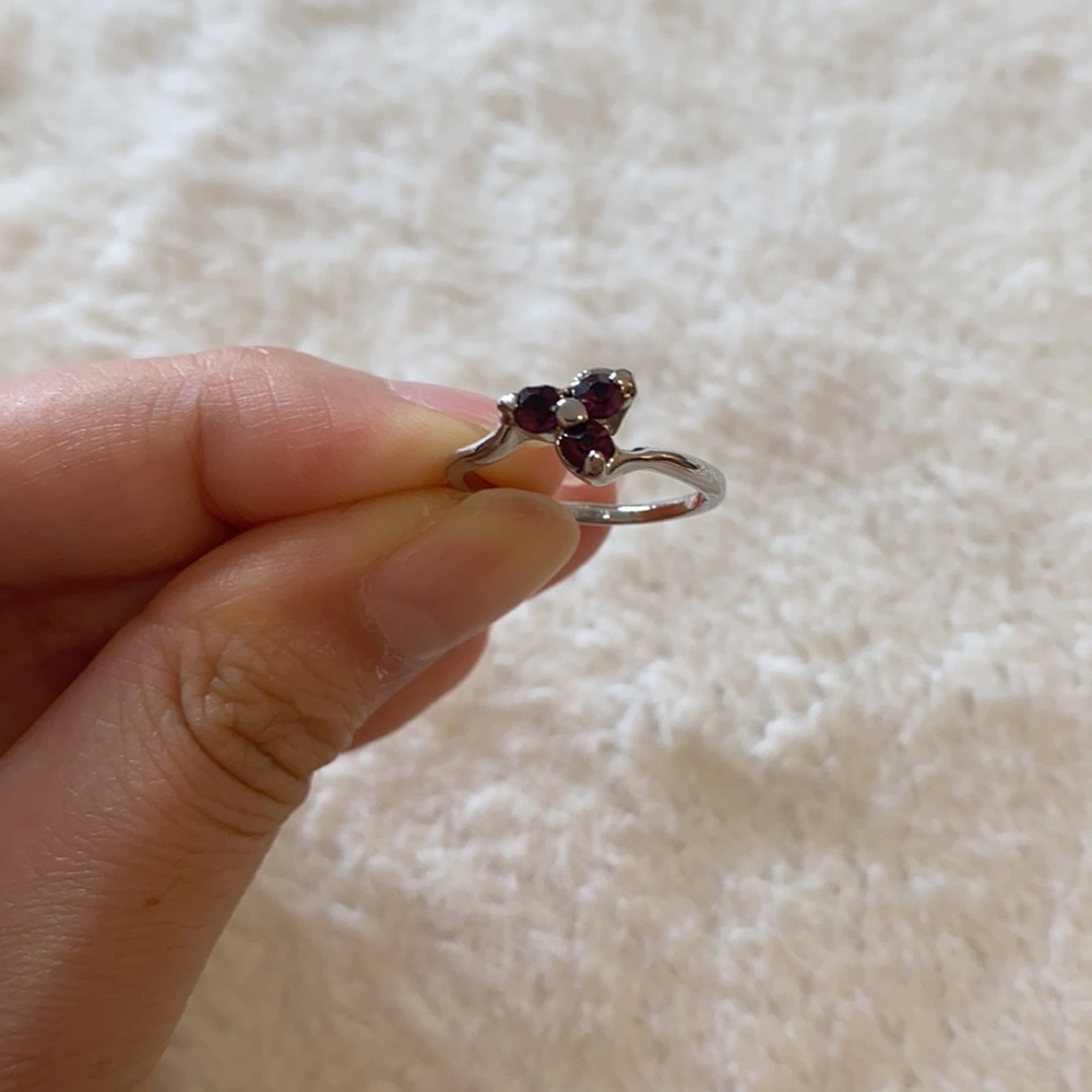 Ring (Size 7) - Picture 2 of 6